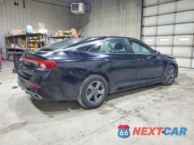 Trzecie zdjęcie samochodu z tyłu: 2021 KIA K5 LXS VIN:5XXG14J25MG041988 - miniatura