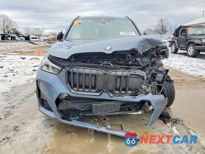 Piąte zdjęcie samochodu w środku: 2023 BMW X1 XDRIVE28I VIN:WBX73EF07P5W03733 - miniatura