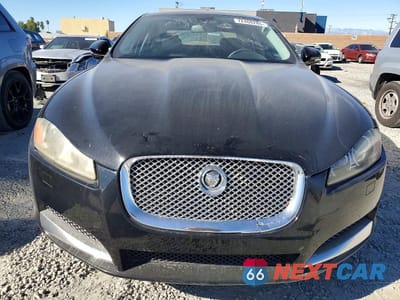 Piąte zdjęcie samochodu w środku: 2012 JAGUAR XF VIN:SAJWA0FB0CLS55347 - miniatura