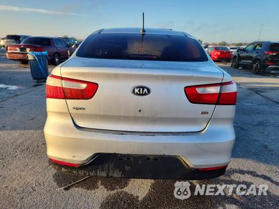 Zdjęcie 6 z 12 samochodu: 2016 KIA RIO LX VIN:KNADM4A33G6633523 - miniatura