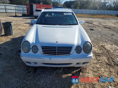 Piąte zdjęcie samochodu w środku: 2000 MERCEDES-BENZ E 430 VIN:WDBJF70G3YA955176 - miniatura