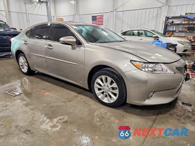 Czwarte zdjęcie samochodu z boku: 2015 LEXUS ES 300H VIN:JTHBW1GG6F2081081 - miniatura