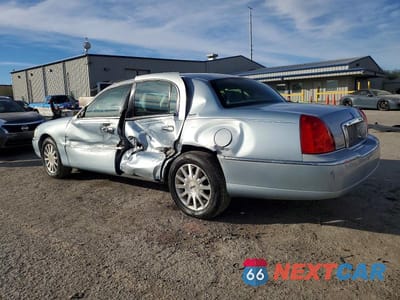Drugie zdjęcie samochodu z przodu: 2006 LINCOLN TOWN CAR SIGNATURE VIN:1LNHM81W56Y649825 - miniatura