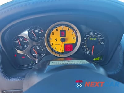 Zdjęcie 8 z 10 samochodu: 2009 FERRARI F430 VIN:ZFFEW58A090164720 - miniatura