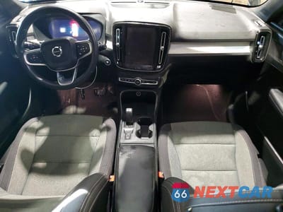 Zdjęcie 8 z 13 samochodu: 2024 VOLVO XC40 CORE VIN:YV4L12UK1R2334585 - miniatura