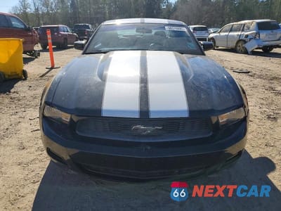 Piąte zdjęcie samochodu w środku: 2012 FORD MUSTANG VIN:1ZVBP8AM4C5248843 - miniatura