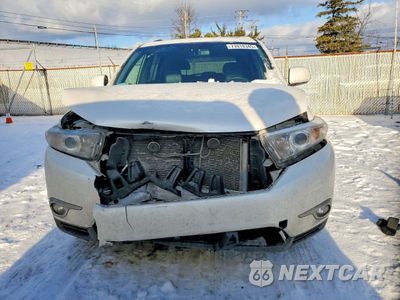 Piąte zdjęcie samochodu w środku: 2013 TOYOTA HIGHLANDER BASE VIN:5TDBK3EH3DS195548 - miniatura