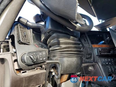Zdjęcie 8 z 10 samochodu: 2019 INTERNATIONAL LT625 SEMI TRUCK VIN:3HSDZAPR5KN123991 - miniatura