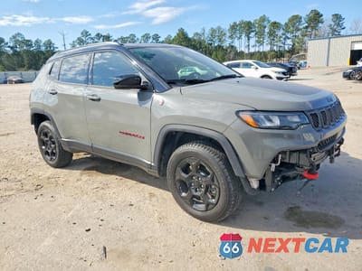 Czwarte zdjęcie samochodu z boku: 2023 JEEP COMPASS TRAILHAWK VIN:3C4NJDDNXPT564221 - miniatura