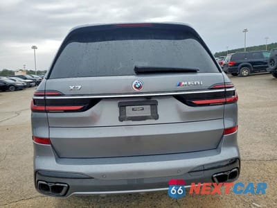 Zdjęcie 6 z 12 samochodu: 2023 BMW X7 M60I VIN:5UX33EM02P9R04545 - miniatura