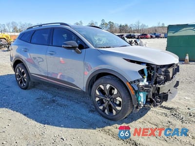 Czwarte zdjęcie samochodu z boku: 2024 KIA SPORTAGE X LINE VIN:5XYK6CDFXRG216758 - miniatura