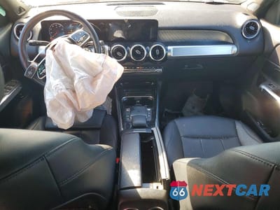 Zdjęcie 8 z 12 samochodu: 2022 MERCEDES-BENZ GLB 250 VIN:W1N4M4GB7NW199873 - miniatura