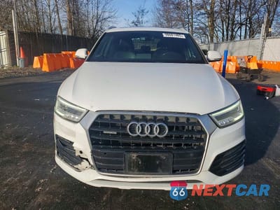 Piąte zdjęcie samochodu w środku: 2017 AUDI Q3 PRESTIGE VIN:WA1GCCFS3HR005260 - miniatura