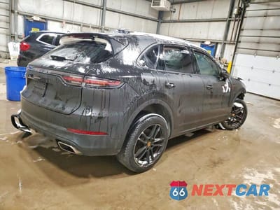 Trzecie zdjęcie samochodu z tyłu: 2019 PORSCHE CAYENNE VIN:WP1AA2AY3KDA10307 - miniatura