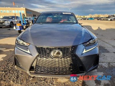 Piąte zdjęcie samochodu w środku: 2018 LEXUS IS 300 BASE VIN:JTHBA1D22J5063806 - miniatura