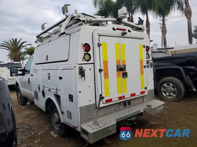 Drugie zdjęcie samochodu z przodu: 2013 FORD F350 SD UTILITY TRUCK ** PRIOR FLEET ** VIN:1FDRF3A68DEB92654 - miniatura