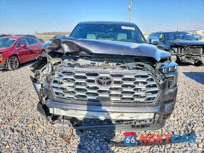 Piąte zdjęcie samochodu w środku: 2023 TOYOTA SEQUOIA SR5 VIN:7SVAAABAXPX011821 - miniatura