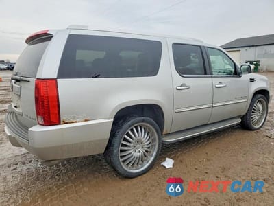 Trzecie zdjęcie samochodu z tyłu: 2011 CADILLAC ESCALADE ESV LUXURY VIN:1GYS4HEF8BR279053 - miniatura