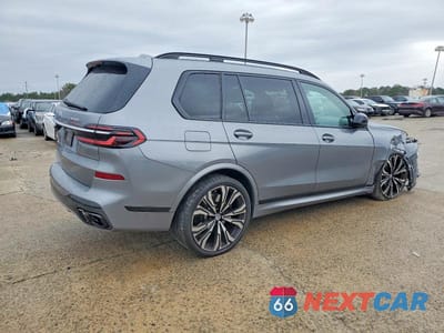 Trzecie zdjęcie samochodu z tyłu: 2023 BMW X7 M60I VIN:5UX33EM02P9R04545 - miniatura