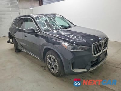 Czwarte zdjęcie samochodu z boku: 2025 BMW X1 XDRIVE28I VIN:WBX73EF00S5272910 - miniatura
