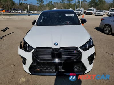 Piąte zdjęcie samochodu w środku: 2025 BMW X2 M35I VIN:WBX83GM01S5326234 - miniatura