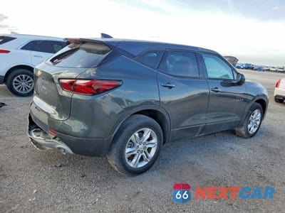 Trzecie zdjęcie samochodu z tyłu: 2019 CHEVROLET BLAZER 1LT VIN:3GNKBBRA2KS685499 - miniatura