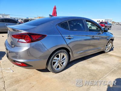 Trzecie zdjęcie samochodu z tyłu: 2019 HYUNDAI ELANTRA SEL VIN:5NPD84LF1KH435231 - miniatura