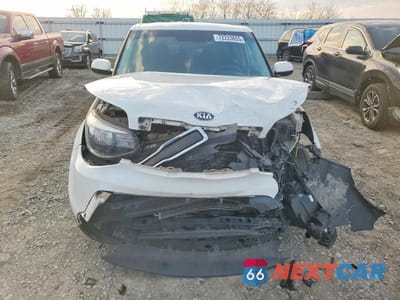 Piąte zdjęcie samochodu w środku: 2016 KIA SOUL VIN:KNDJN2A27G7394549 - miniatura