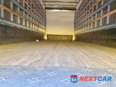 Zdjęcie 10 z 12 samochodu: 2021 INTERNATIONAL MV607 BOX TRUCK VIN:3HAEUMML2ML337294 - miniatura