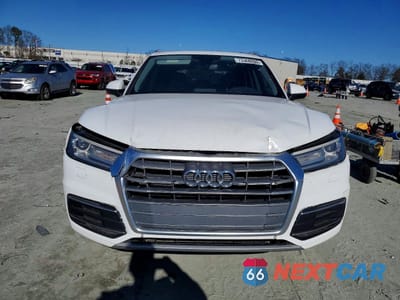 Piąte zdjęcie samochodu w środku: 2018 AUDI Q5 PREMIUM VIN:WA1ANAFY7J2025342 - miniatura