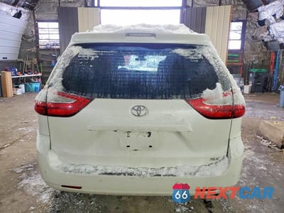 Zdjęcie 6 z 13 samochodu: 2018 TOYOTA SIENNA XLE 8-PASSENGER VIN:5TDYZ3DC1JS956407 - miniatura