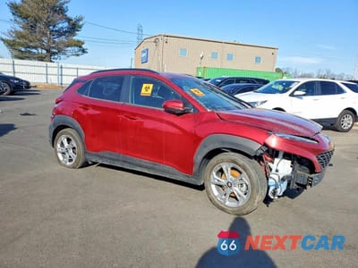 Czwarte zdjęcie samochodu z boku: 2023 HYUNDAI KONA SEL VIN:KM8K62AB1PU028584 - miniatura