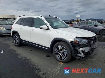 Czwarte zdjęcie samochodu z boku: 2026 MERCEDES-BENZ GLB 250 VIN:W1N4M4GB3TW438008 - miniatura