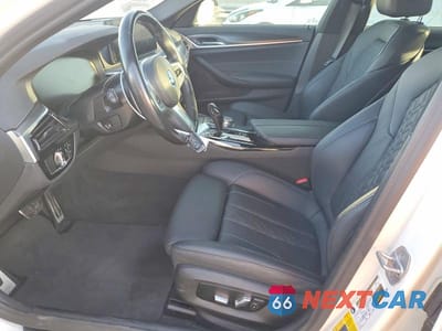 Zdjęcie 7 z 11 samochodu: 2022 BMW 530E VIN:WBA13AG01NCJ51181 - miniatura