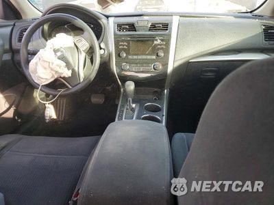 Zdjęcie 8 z 12 samochodu: 2015 NISSAN ALTIMA 2.5 S VIN:1N4AL3AP2FN335657 - miniatura