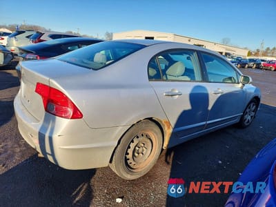 Trzecie zdjęcie samochodu z tyłu: 2006 HONDA CIVIC LX VIN:1HGFA16516L144987 - miniatura