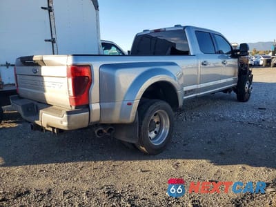 Czwarte zdjęcie samochodu z boku: 2022 FORD F450 SUPER DUTY VIN:1FT8W4DT2NED75198 - miniatura