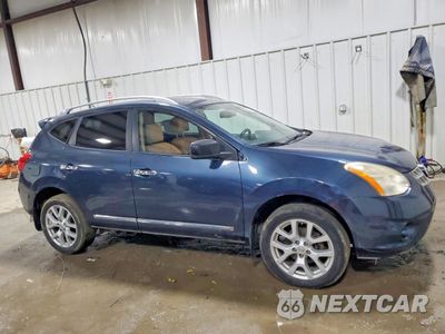 Czwarte zdjęcie samochodu z boku: 2013 NISSAN ROGUE S VIN:JN8AS5MV5DW611778 - miniatura