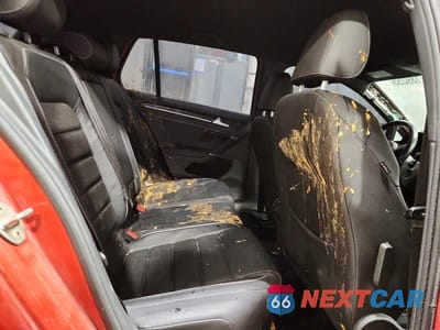 Zdjęcie 10 z 12 samochodu: 2018 VOLKSWAGEN GOLF R VIN:WVWVF7AU4JW142011 - miniatura