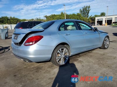 Trzecie zdjęcie samochodu z tyłu: 2015 MERCEDES-BENZ C 300 VIN:55SWF4JB8FU054591 - miniatura