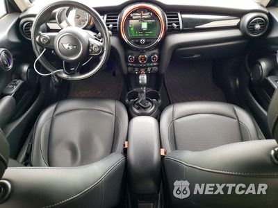 Zdjęcie 8 z 12 samochodu: 2019 MINI COOPER VIN:WMWXP5C52K2H31132 - miniatura