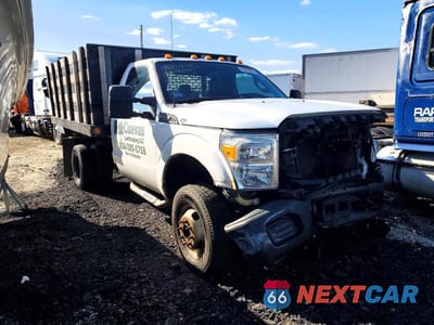 Czwarte zdjęcie samochodu z boku: 2013 FORD F350 SUPER DUTY VIN:1FDRF3H65DEB21871 - miniatura