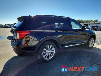 Trzecie zdjęcie samochodu z tyłu: 2023 FORD EXPLORER XLT VIN:1FMSK8DH8PGB71934 - miniatura