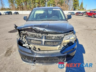 Piąte zdjęcie samochodu w środku: 2020 DODGE JOURNEY SE VIN:3C4PDCAB8LT267284 - miniatura