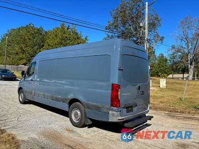 Trzecie zdjęcie samochodu z tyłu: 2019 MERCEDES-BENZ SPRINTER 2500/3500 VIN:WD4PF1CD8KP143442 - miniatura