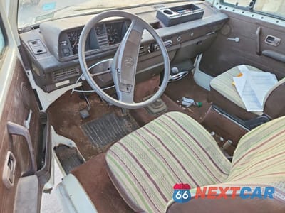 Zdjęcie 8 z 12 samochodu: 1984 VOLKSWAGEN VANAGON CAMPMOBILE VIN:WV2ZB0253EH057619 - miniatura