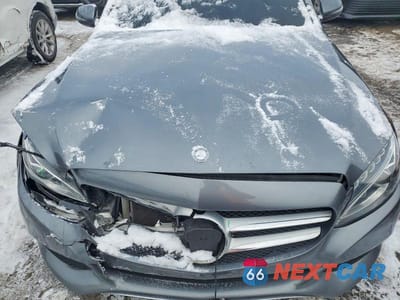 Zdjęcie 11 z 12 samochodu: 2017 MERCEDES-BENZ C 300 4MATIC VIN:55SWF4KB4HU183297 - miniatura
