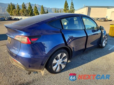 Trzecie zdjęcie samochodu z tyłu: 2024 TESLA MODEL Y VIN:7SAYGDEE8RF085813 - miniatura