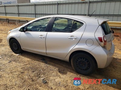 Drugie zdjęcie samochodu z przodu: 2013 TOYOTA PRIUS C VIN:JTDKDTB37D1551838 - miniatura