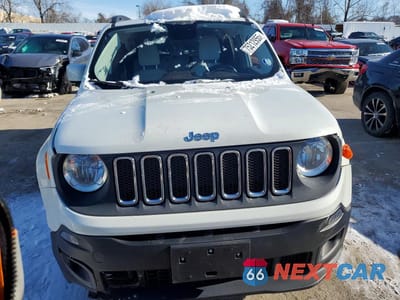 Piąte zdjęcie samochodu w środku: 2015 JEEP RENEGADE LATITUDE VIN:ZACCJBBT0FPB65889 - miniatura